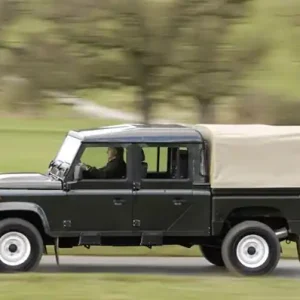 Godt tilbud - Land Rover Defender 130" Crew Cab lad kalesche i Sandfarvet canvas